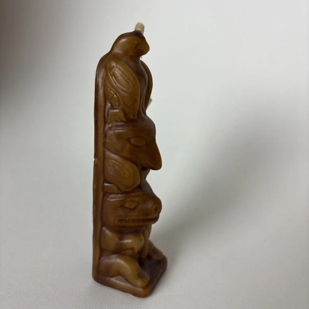 Totem Pole Animal Alaska Candle Factory Handcrafted Candle New shelf sitter